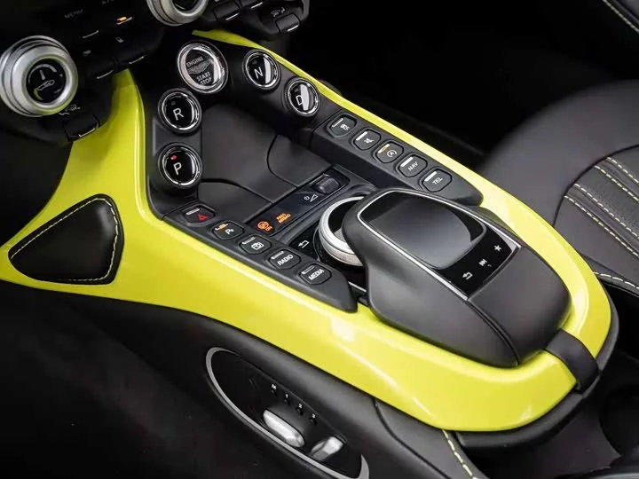 Aston Martin V8 Vantage