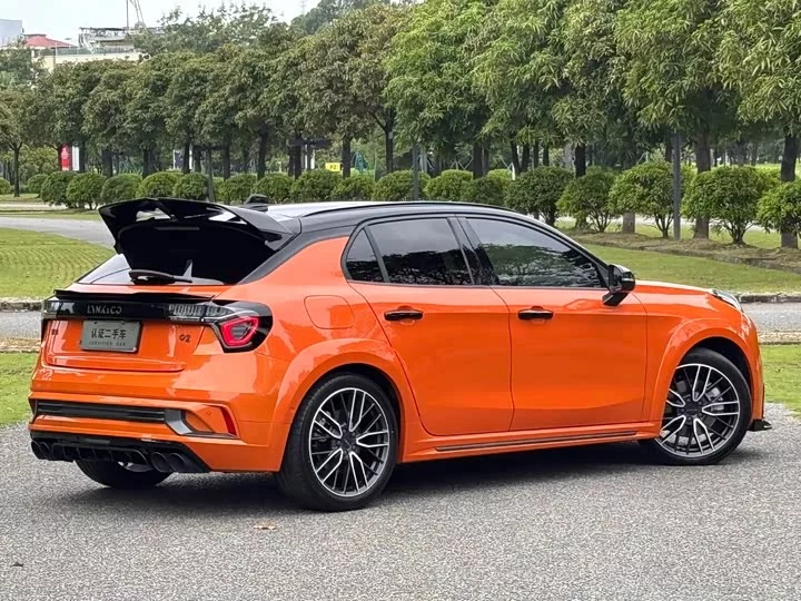 Lynk & Co 02 Hatchback