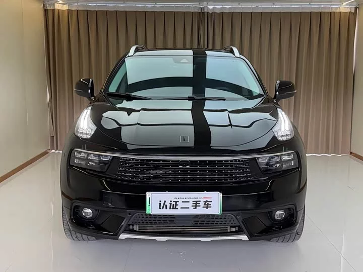 Lynk & Co 01 EM-P