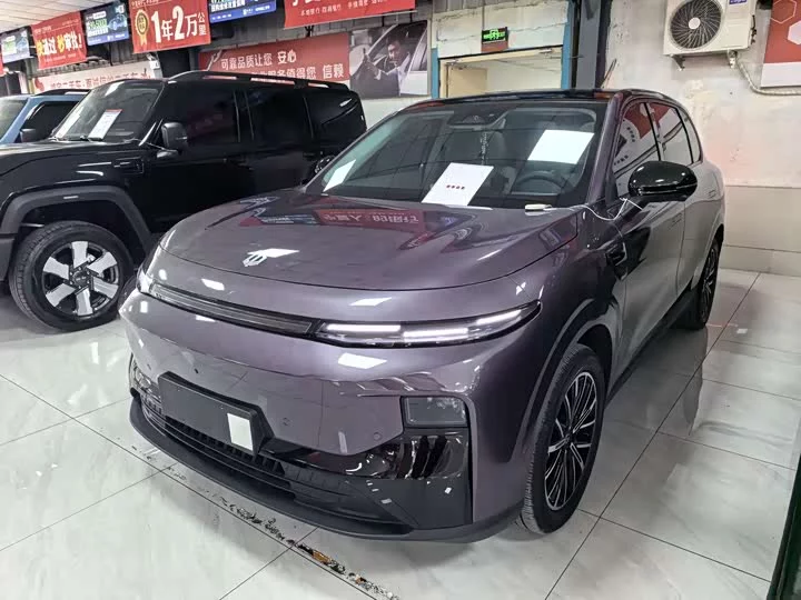 Leapmotor B10