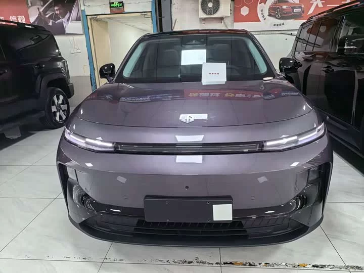Leapmotor B10