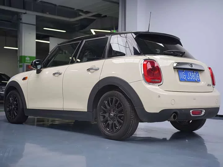 MINI 