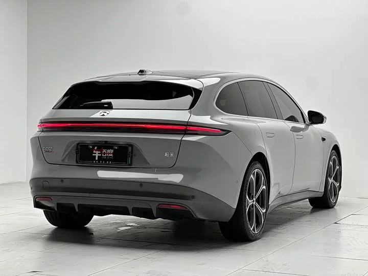 NIO ET5T