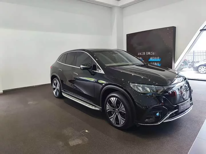 Mercedes-Benz EQE SUV