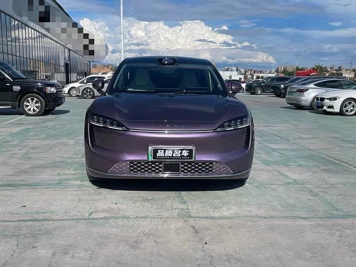 Luxeed R7