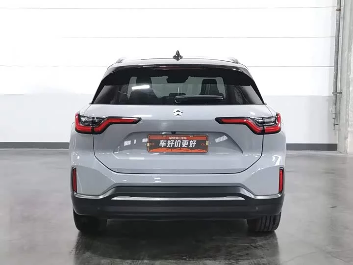 NIO ES6