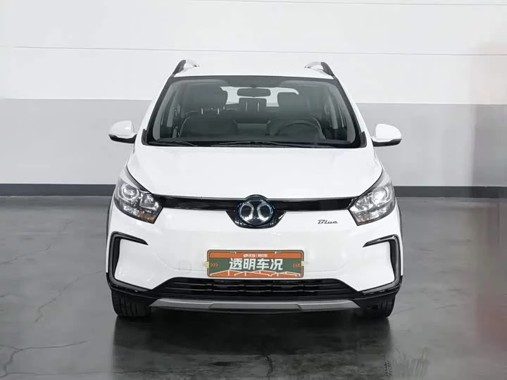 BAIC EC5