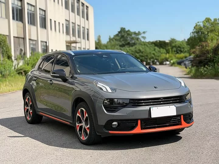 Lynk & Co 02