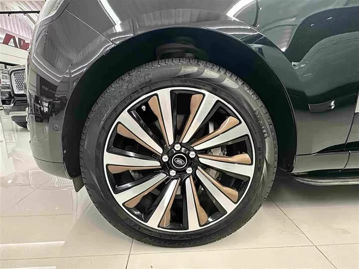 Land Rover range rover
