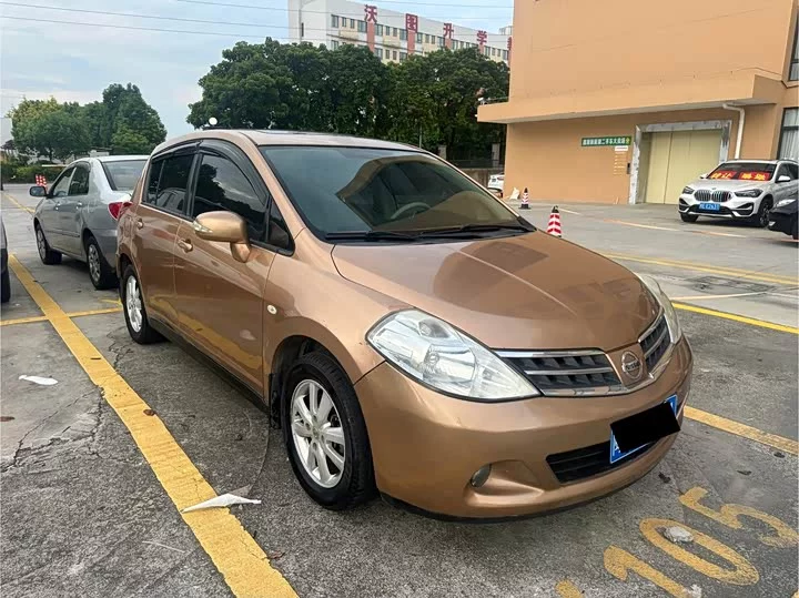 Nissan Tiida