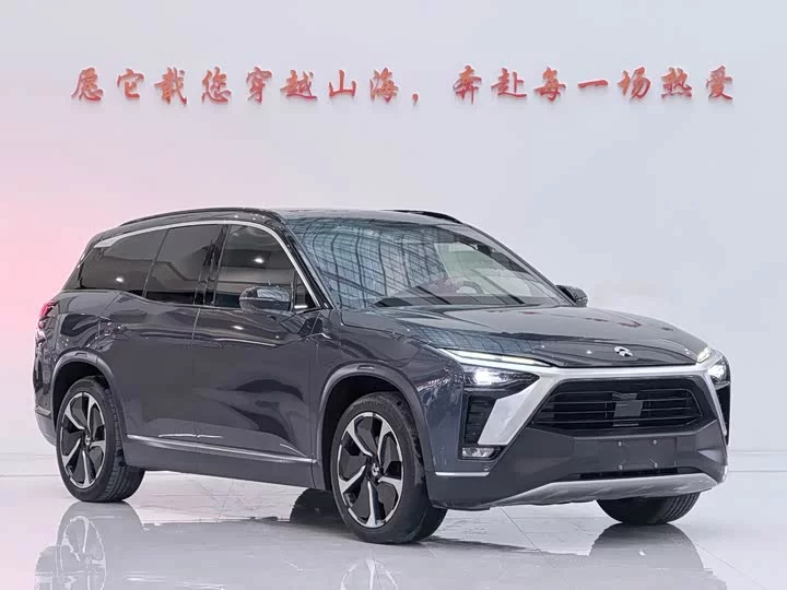 NIO ES8