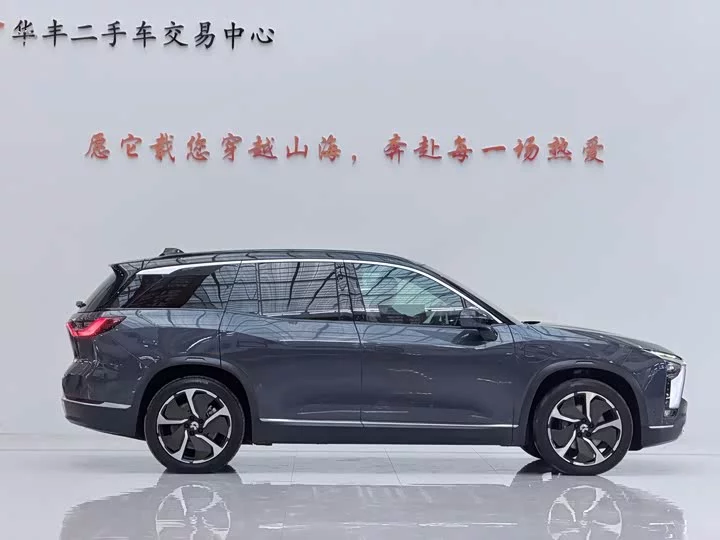 NIO ES8