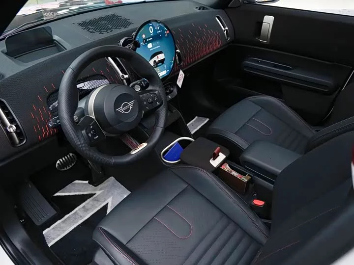 MINI JCW COUNTRYMAN