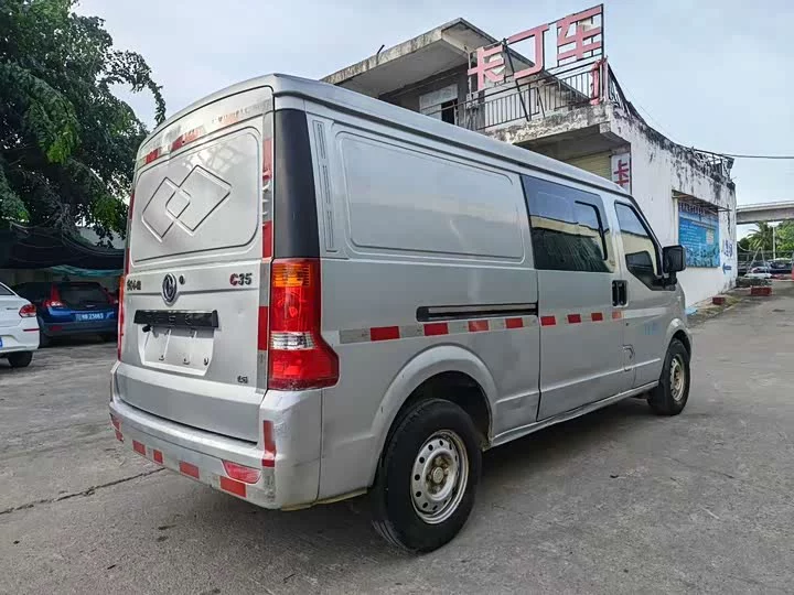 Dongfeng C35