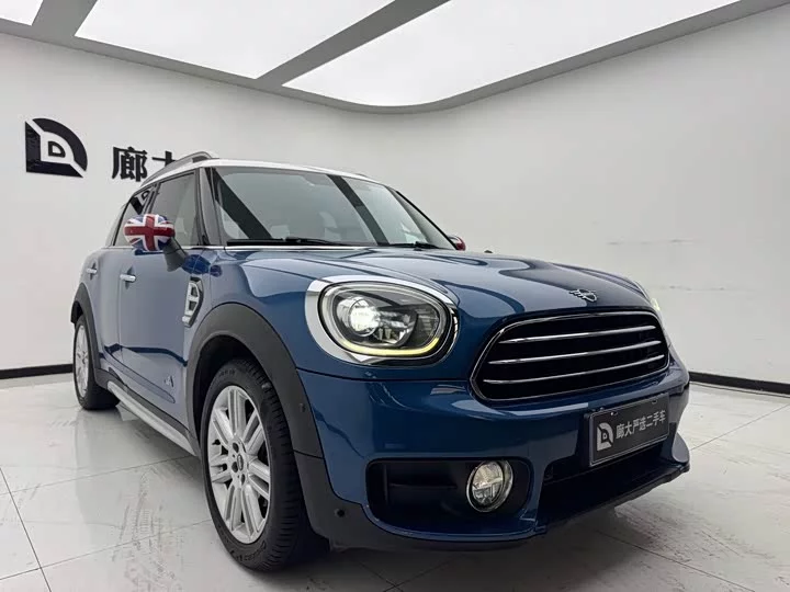 MINI COUNTRYMAN