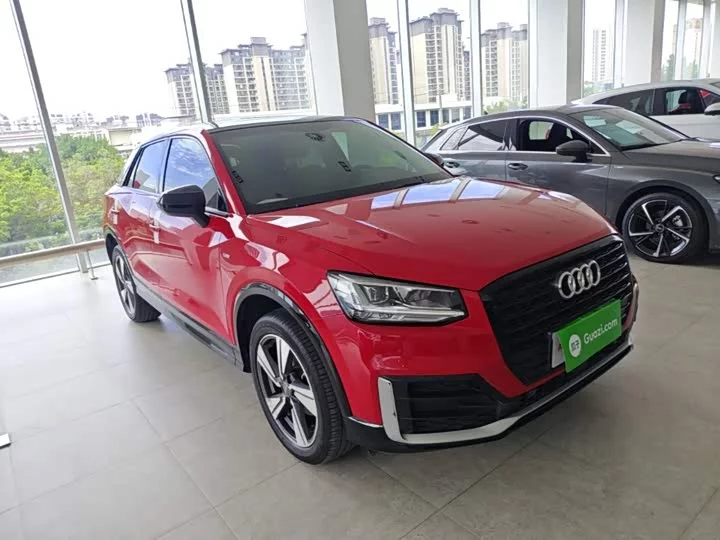 Audi Q2L