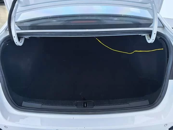 Roewe i5