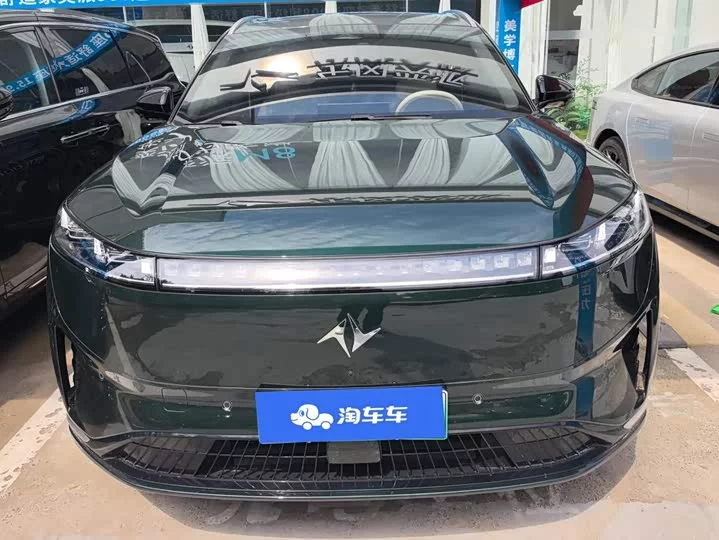 Dongfeng eπ008