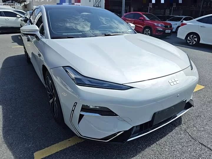 Geely Galaxy E8