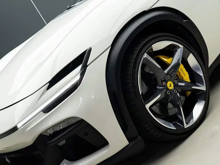 ferrari Purosangue