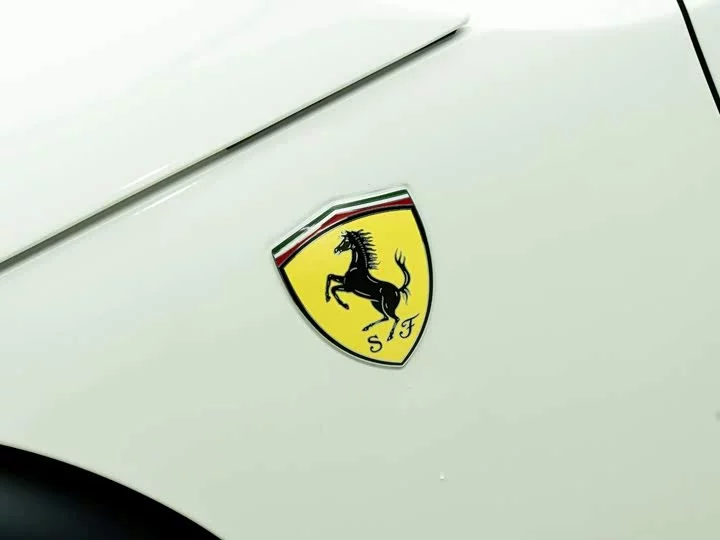 ferrari Purosangue