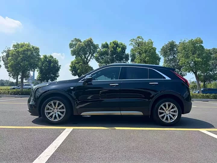 Cadillac XT4