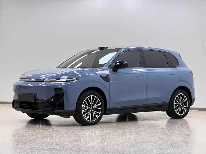 Leapmotor B10