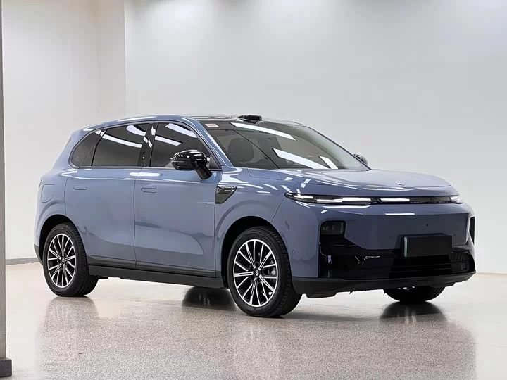 Leapmotor B10
