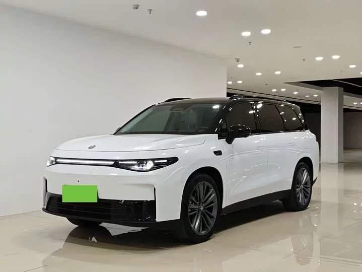 Leapmotor C16