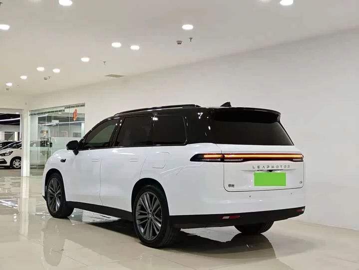 Leapmotor C16
