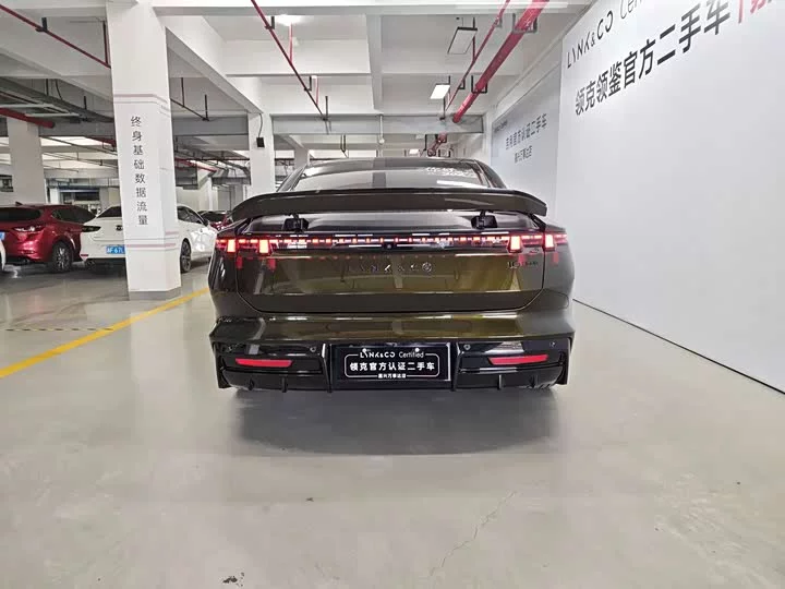 Lynk & Co 10