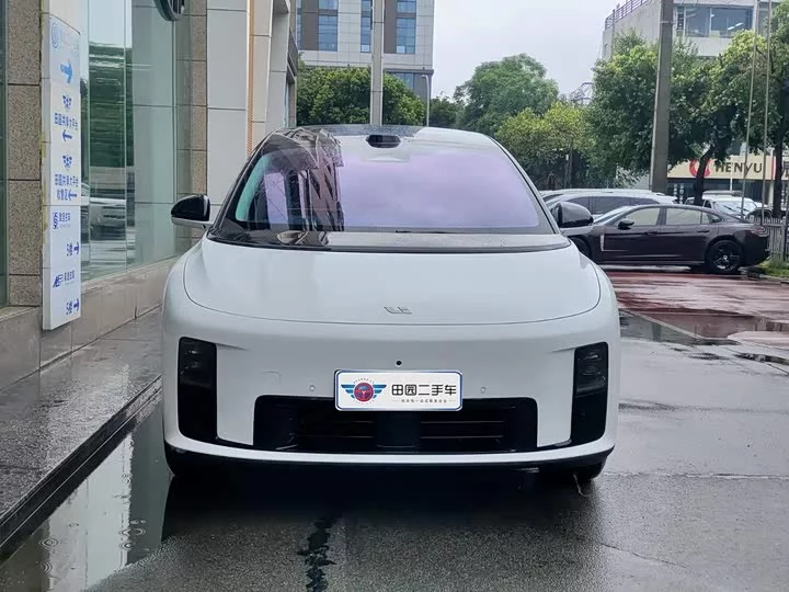 Li Ideal i8