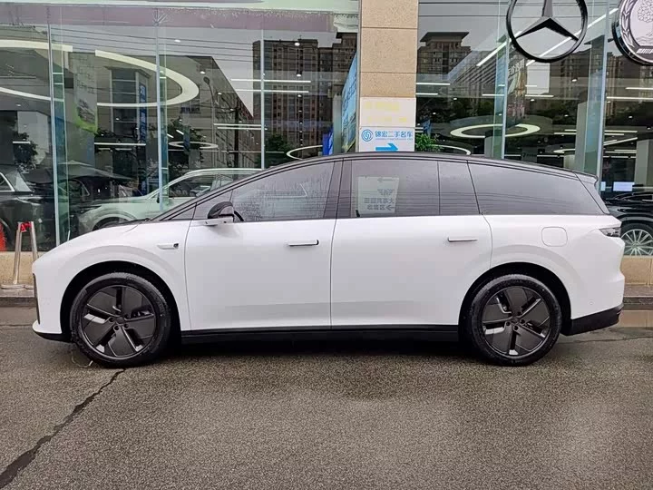Li Ideal i8