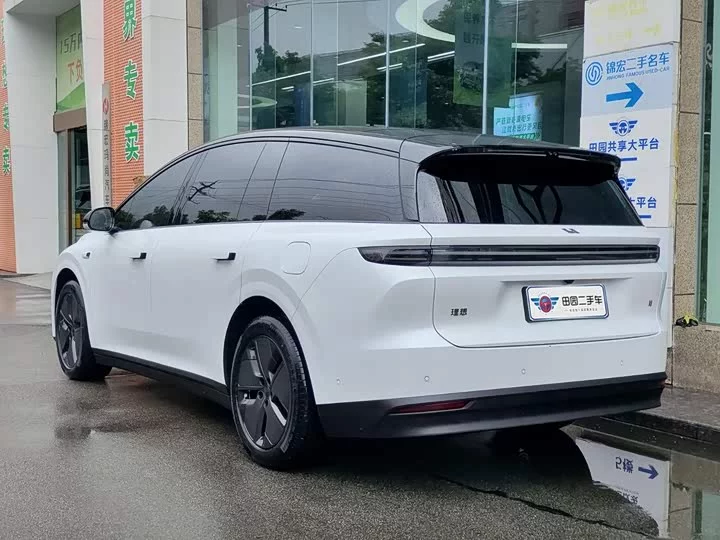 Li Ideal i8