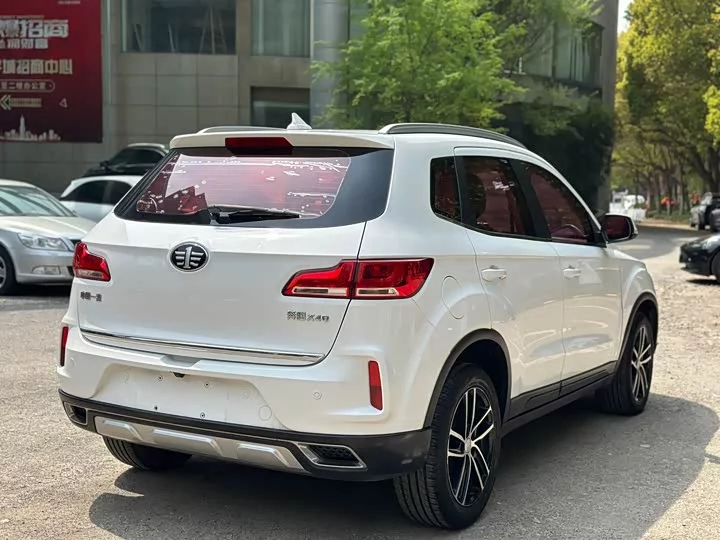 FAW Besturn X40