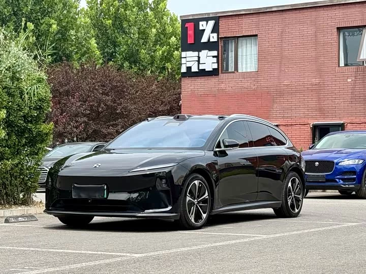 NIO ET5T