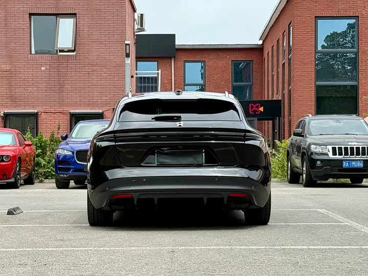 NIO ET5T