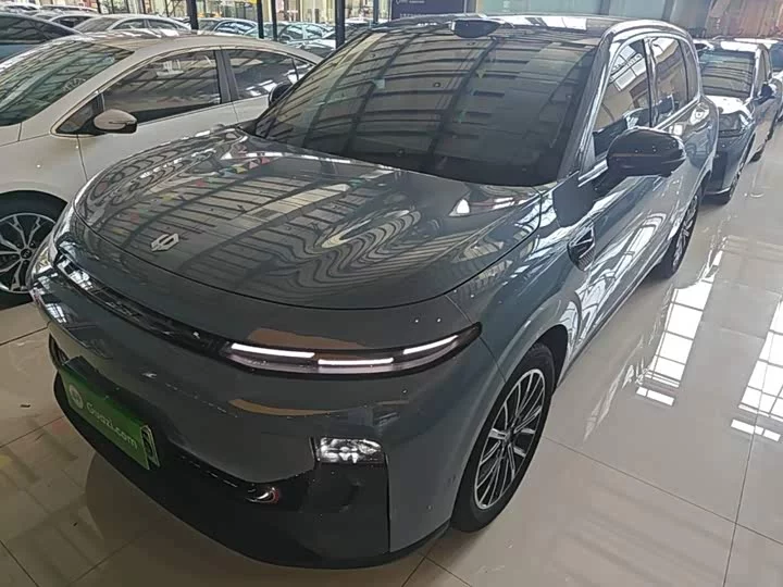 Leapmotor B10