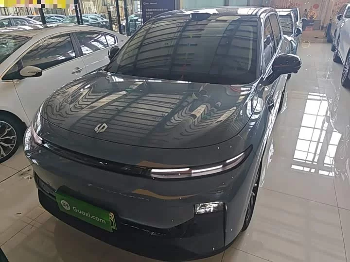 Leapmotor B10