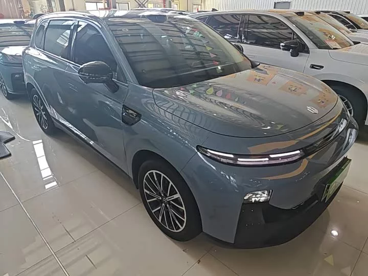 Leapmotor B10