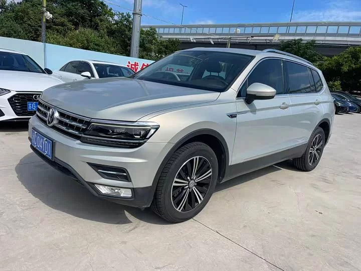 Volkswagen Tiguan L