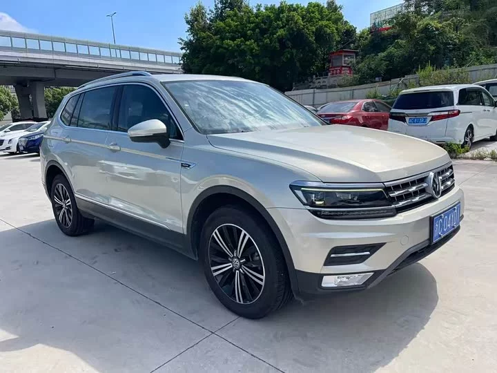 Volkswagen Tiguan L