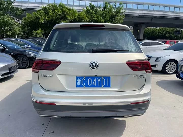 Volkswagen Tiguan L