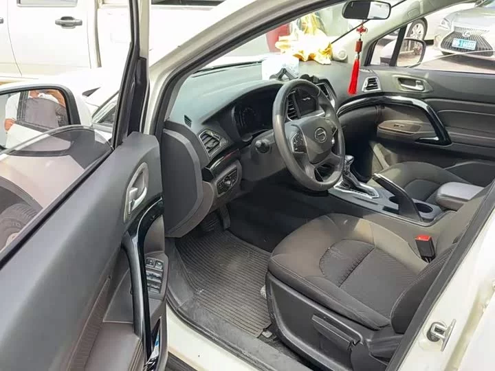 GAC Trumpchi GS4