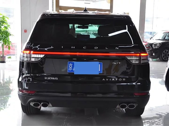 Lincoln aviator