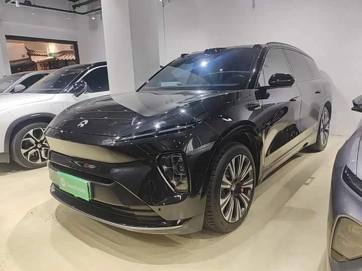 NIO ES8