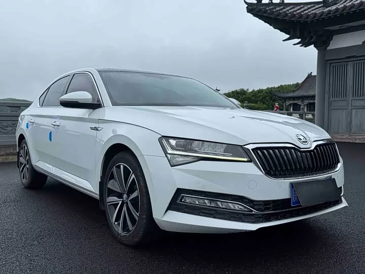 Skoda SuperB