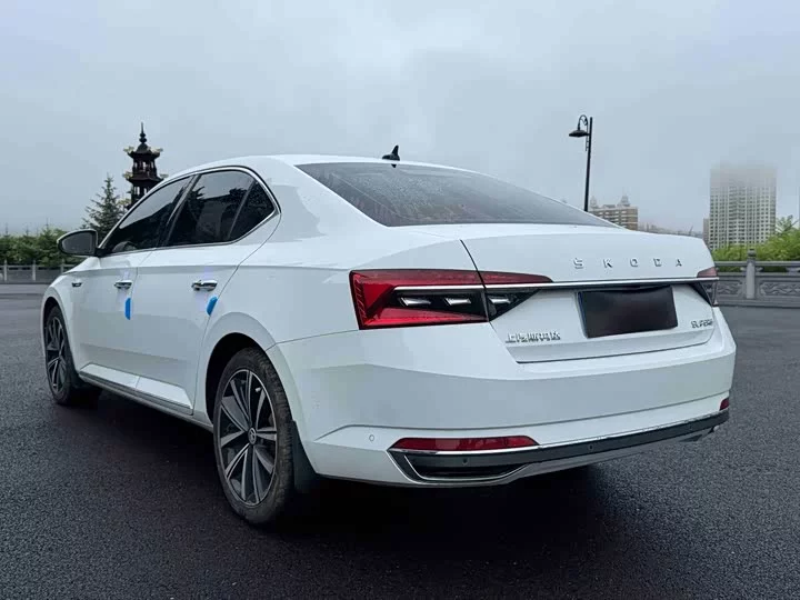 Skoda SuperB