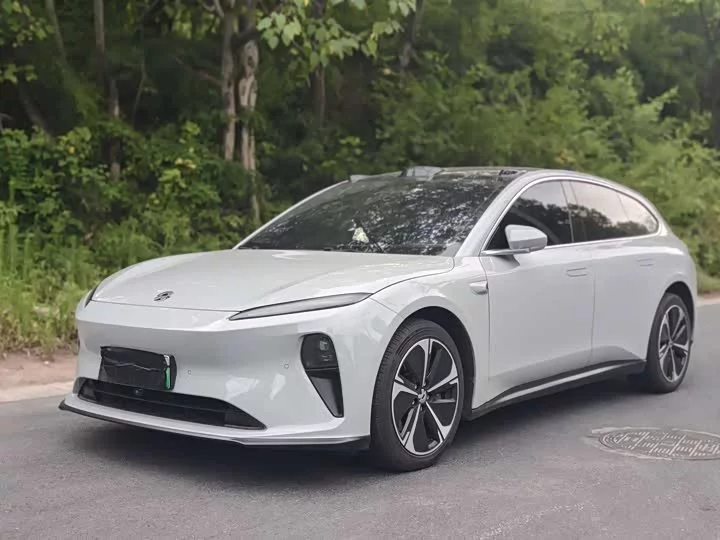 NIO ET5T