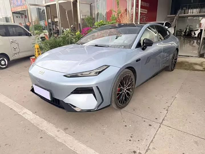 Geely Galaxy E8